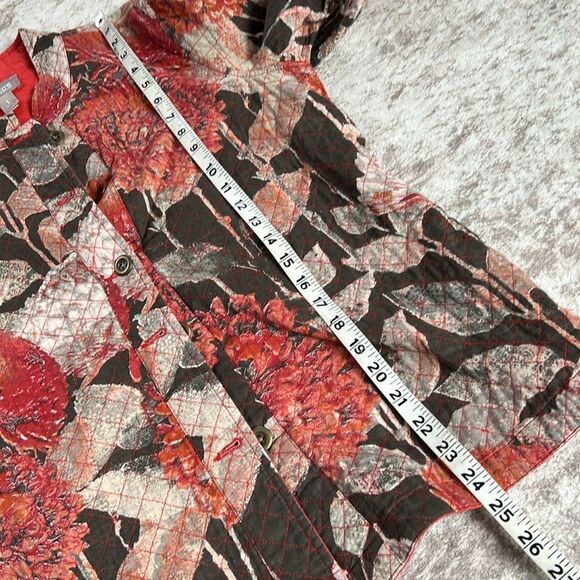 Chico's  Floral lightly quilted Jacket - Red and Brown size Chico’s one/Medium - Picture 6 of 9